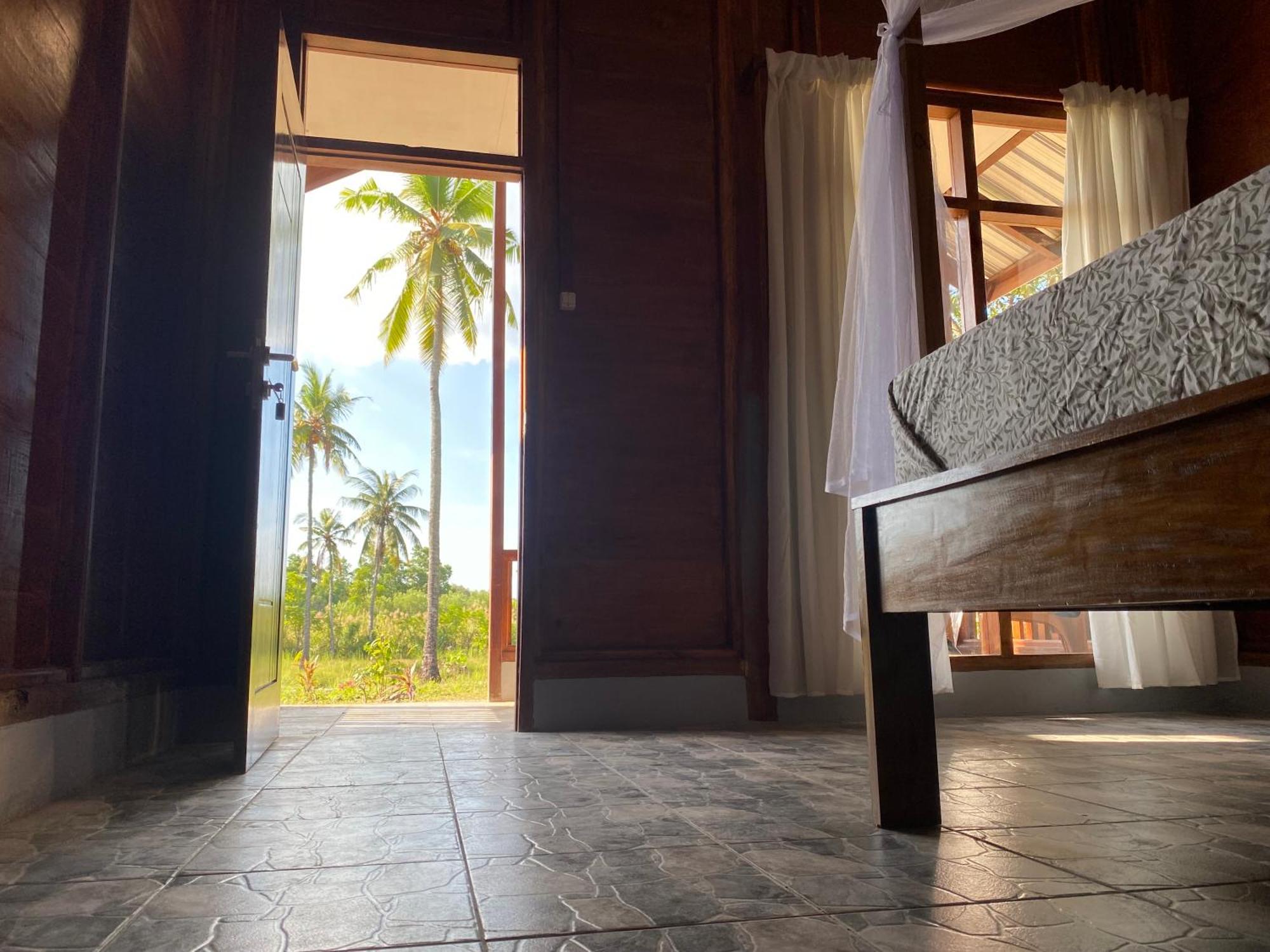 Nuna Bungalows Riung Экстерьер фото