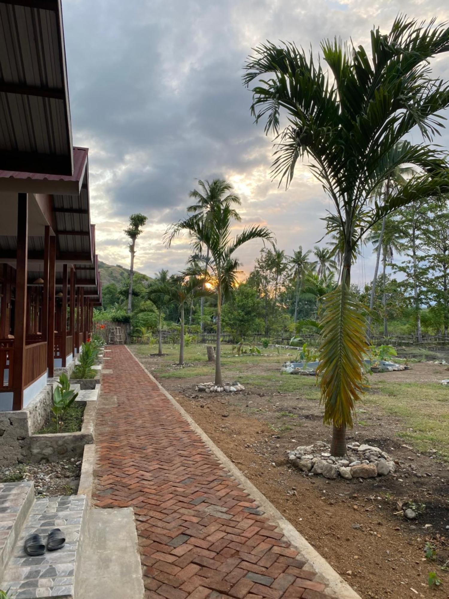 Nuna Bungalows Riung Экстерьер фото